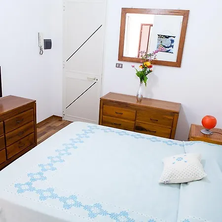 Apartman Santa Restituta In Centre Q4825